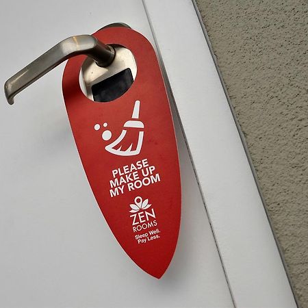 Zen Rooms Kuta Tuban Suites Eksteriør bilde
