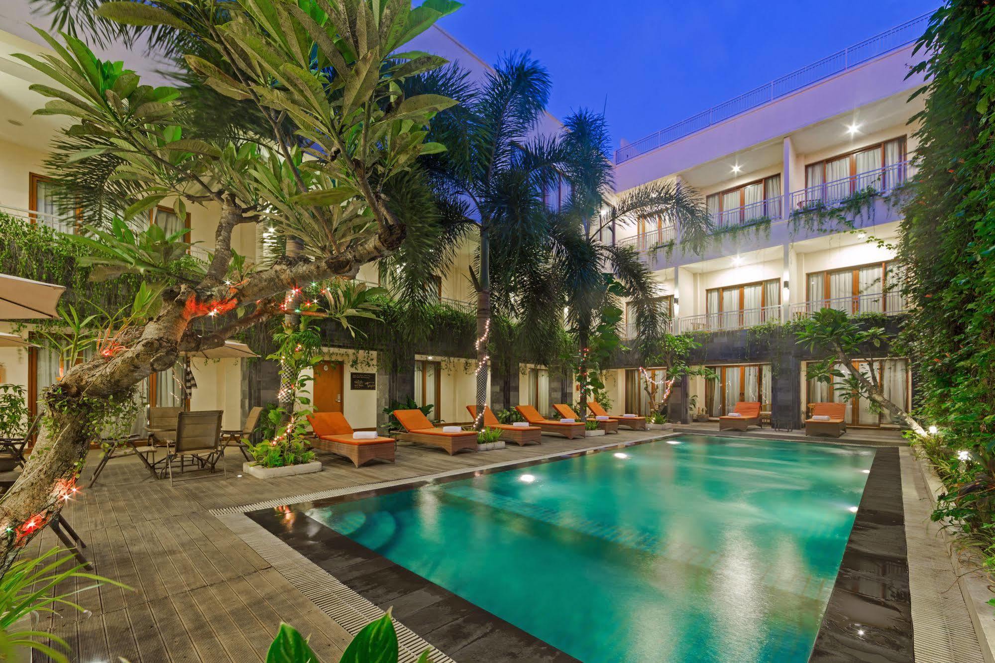 Zen Rooms Kuta Tuban Suites Eksteriør bilde