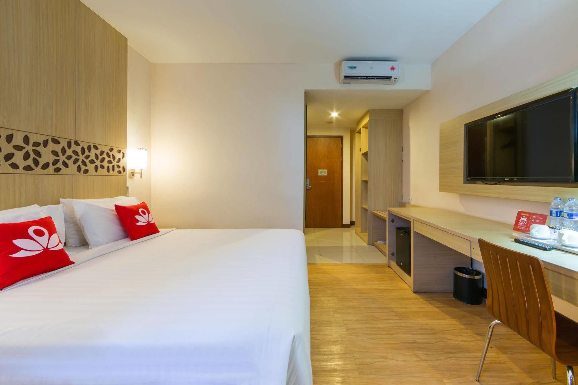 Zen Rooms Kuta Tuban Suites Eksteriør bilde