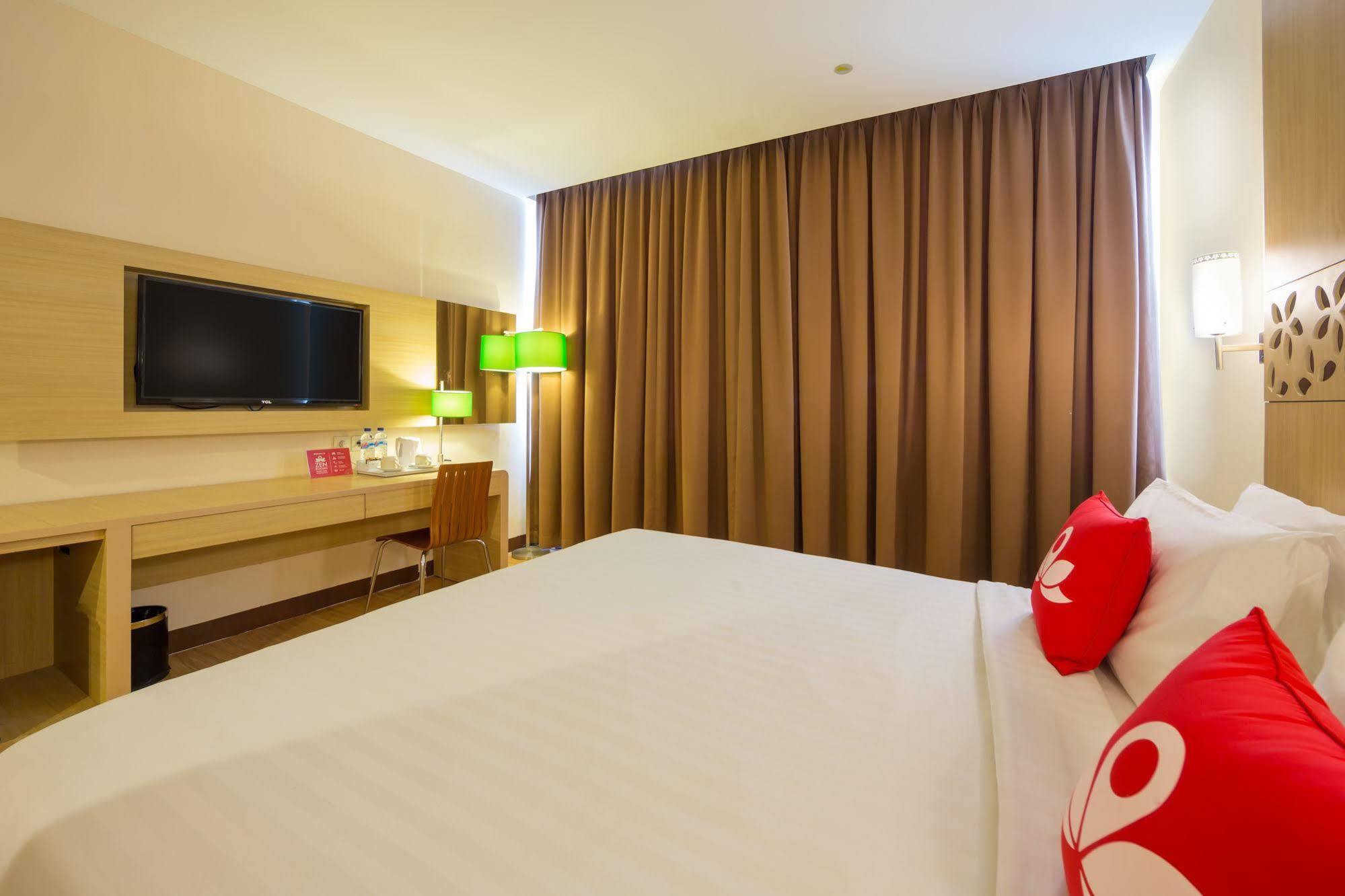 Zen Rooms Kuta Tuban Suites Eksteriør bilde